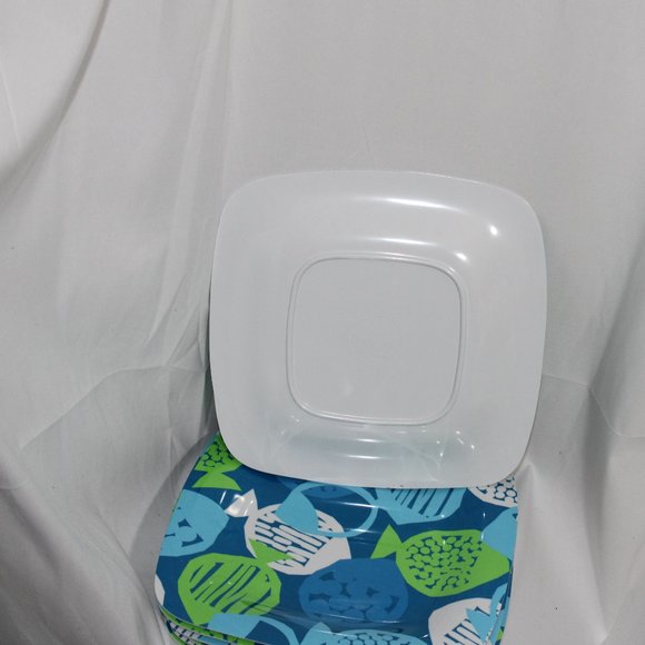 32524660-Dishwasher Safe Top Rack Only Set of 8 Dishes!  Thick plastic like - Picture 2 of 2